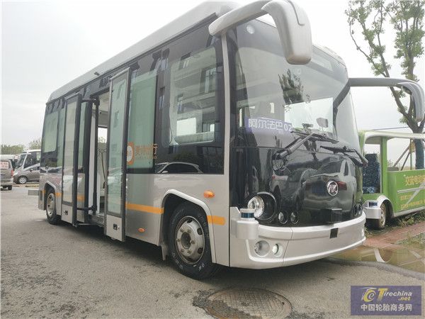 正新智能輪胎CR105搭配阿爾法巴無人駕駛公交服務(wù)武漢軍運(yùn)會(huì)